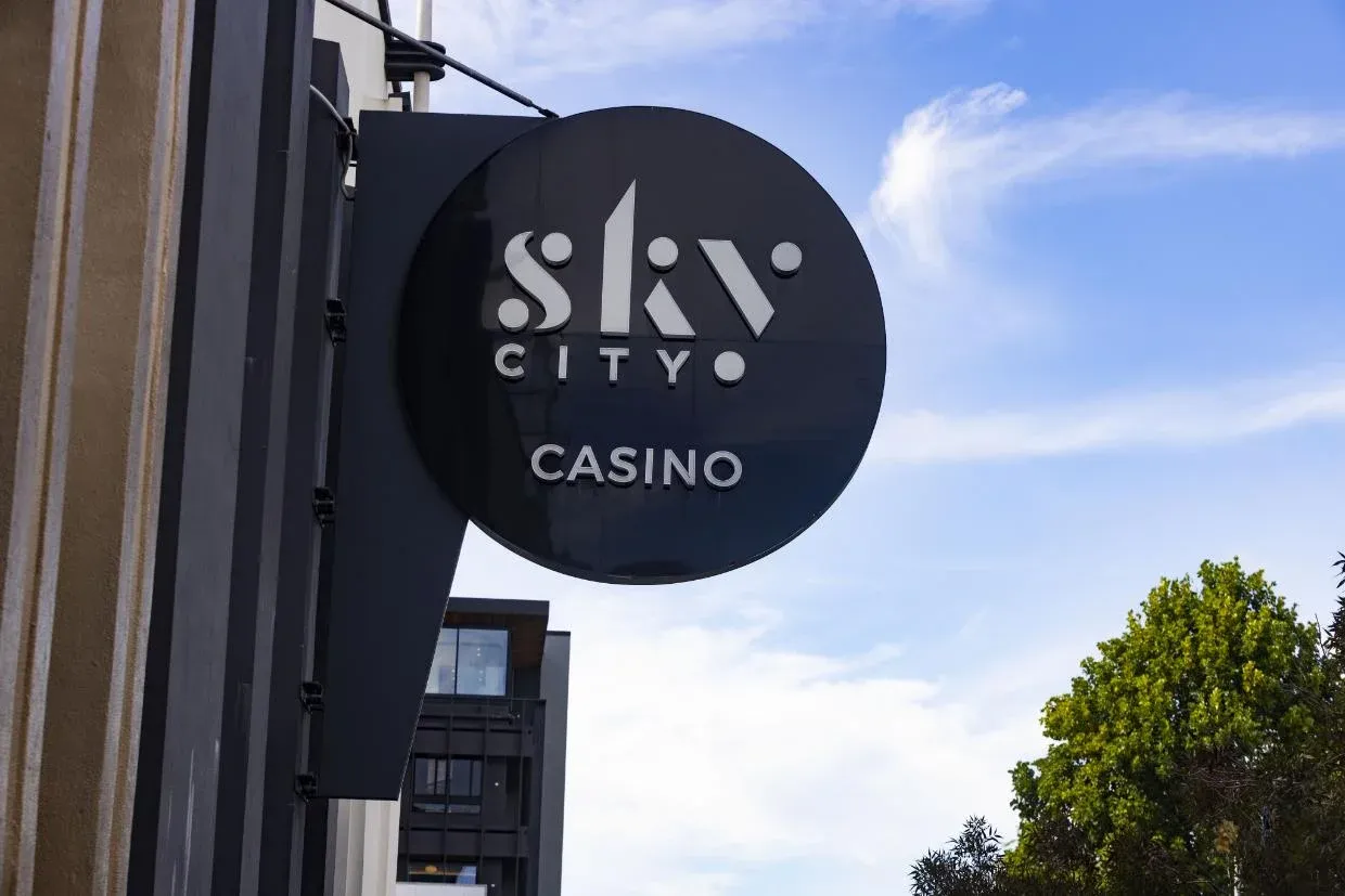 iGaming round reading with stake and balance details